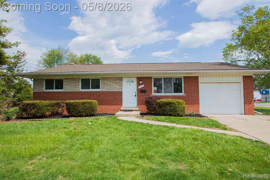 Homes For Sale - 31000 Fall  <br/> Fraser, MI 48026