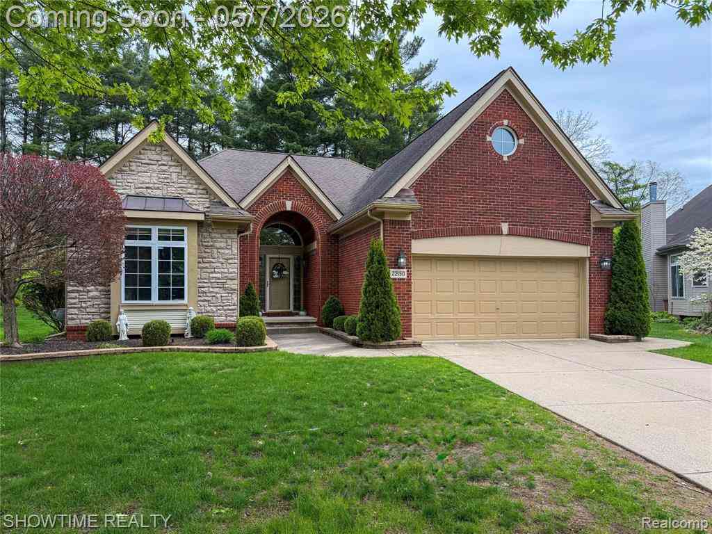 Homes For Sale - 22150 Abington Drive <br/> Farmington Hills, MI 48335