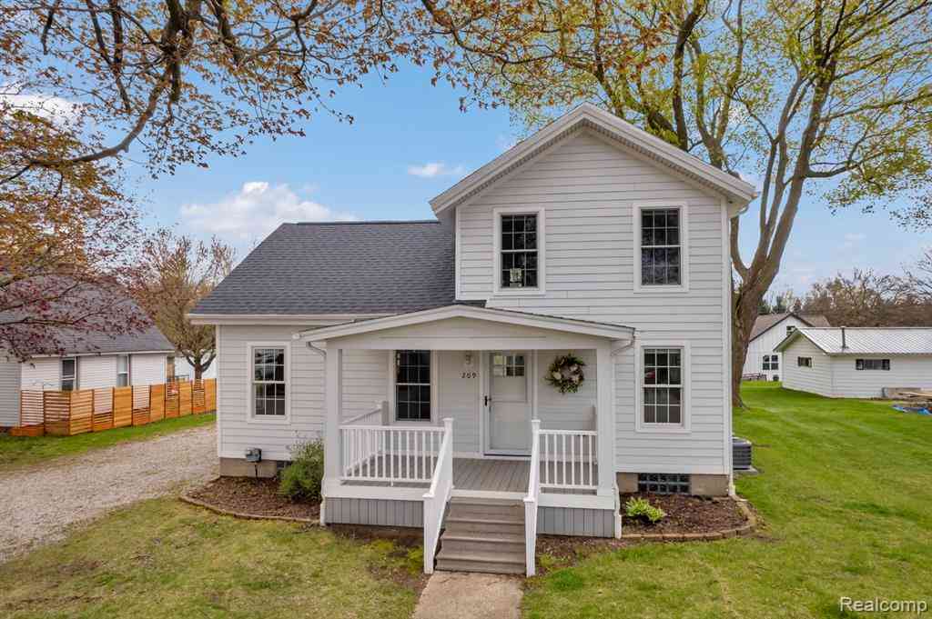 Homes For Sale - 209 S Bristol Street <br/> Lapeer County, Almont, MI 48003