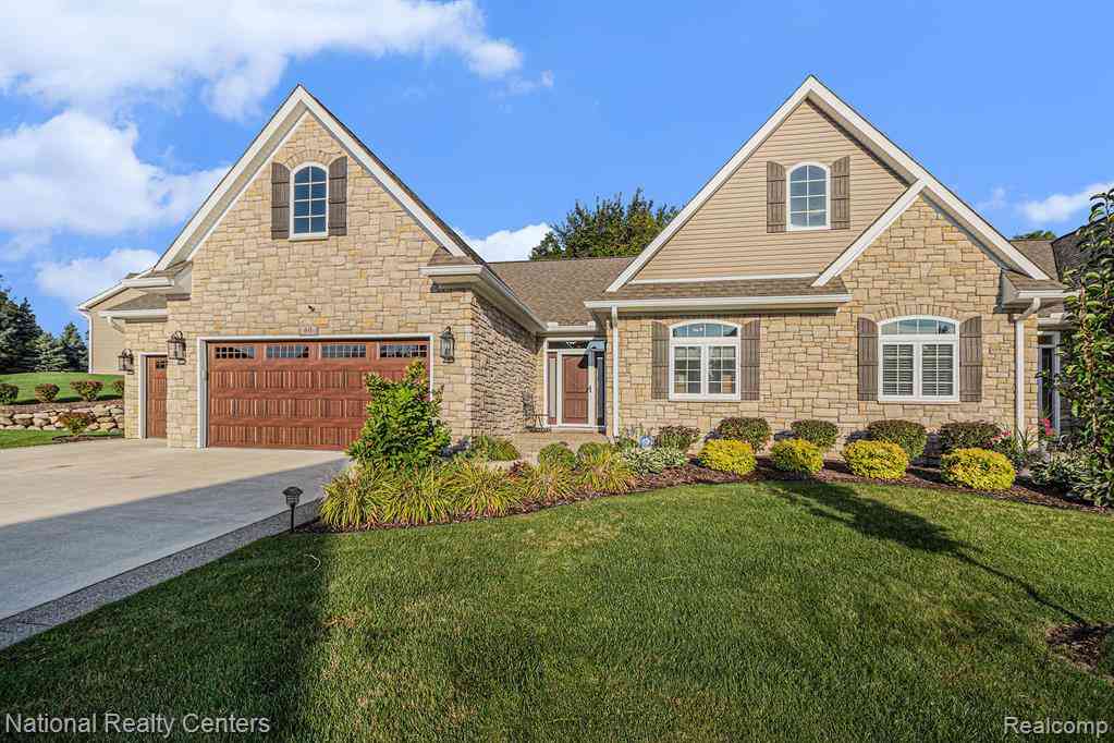 Condo For Sale - 60 Fox Hollow Drive <br/> Lapeer County, Metamora, MI 48455
