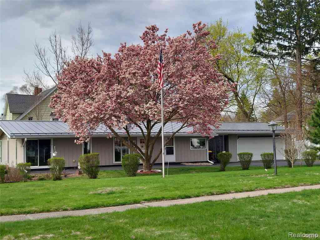 Homes For Sale - 311 S Clinton Street <br/> Ingham County, Stockbridge, MI 49285