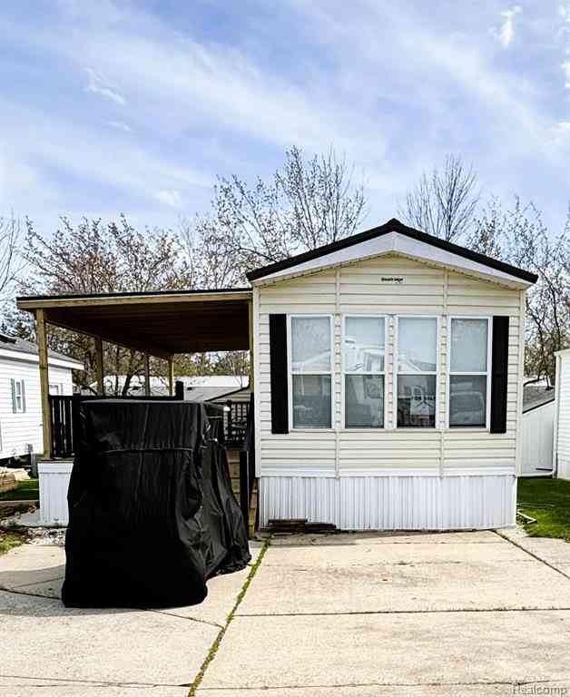 Homes For Sale - 7166 Ben Franklin Drive <br/> Lexington, MI 48450
