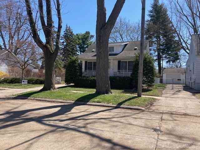 Homes For Sale - 8442 Central Street <br/> Macomb County, Center Line, MI 48015