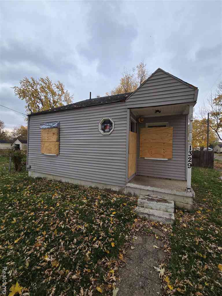 Homes For Sale - 1329 Lincoln Avenue <br/> Flint, MI 48507
