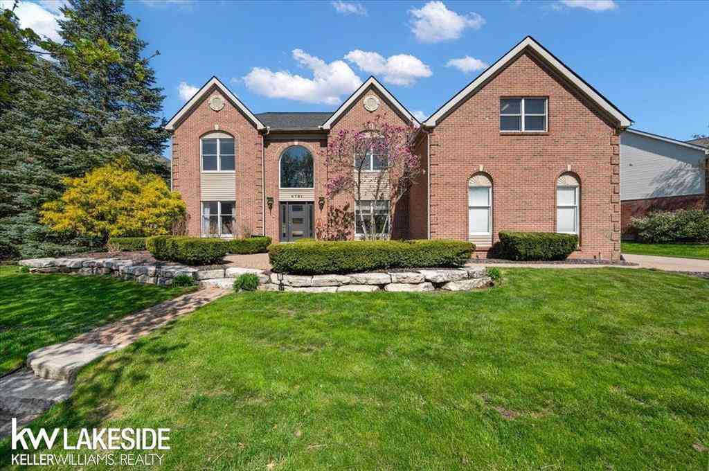 Homes For Sale - 4781 Birkdale Drive <br/> Commerce Twp, MI 48382