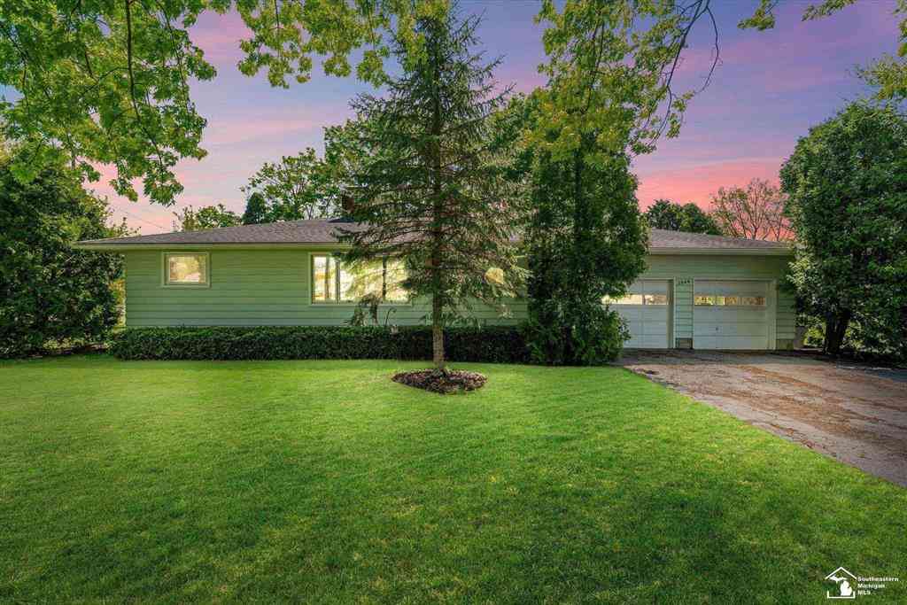 Homes For Sale - 1880 Meadow Drive <br/> Monroe, MI 48162