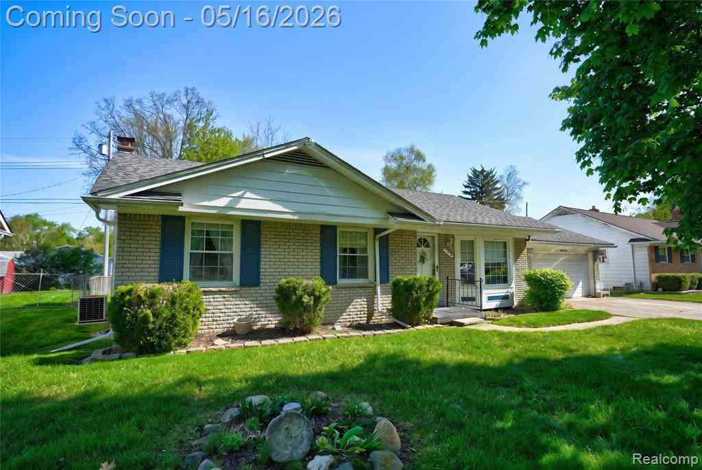 Homes For Sale - 1424 W Judd Road <br/> Flint, MI 48507