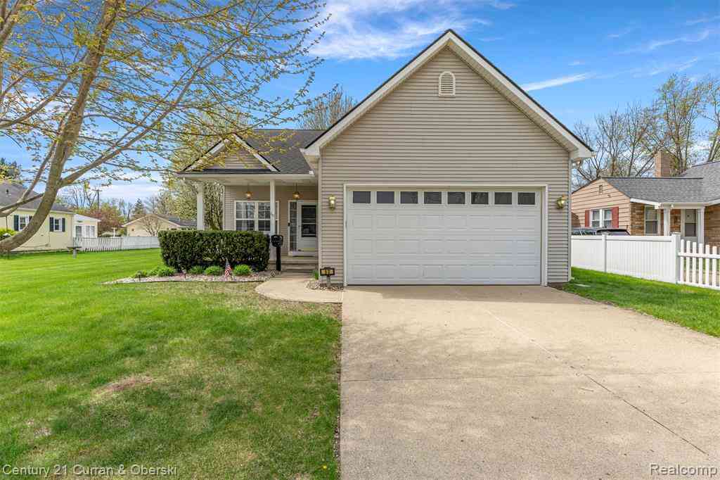 Homes For Sale - 60 S Biggs Street <br/> Belleville, MI 48111