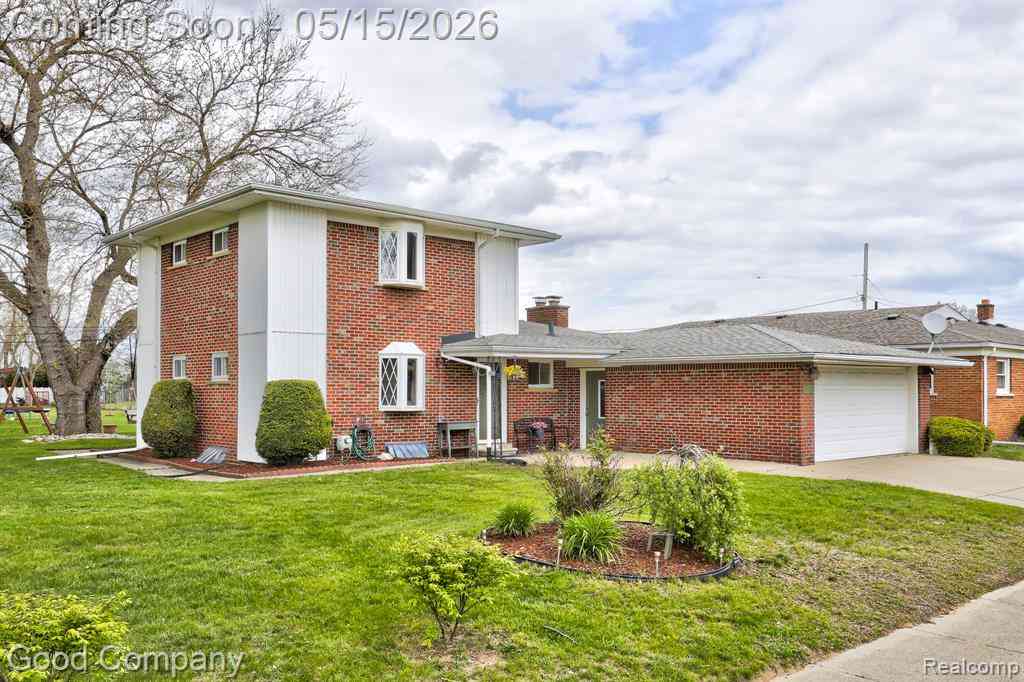 Homes For Sale - 11493 Warren Boulevard <br/> Warren, MI 48089