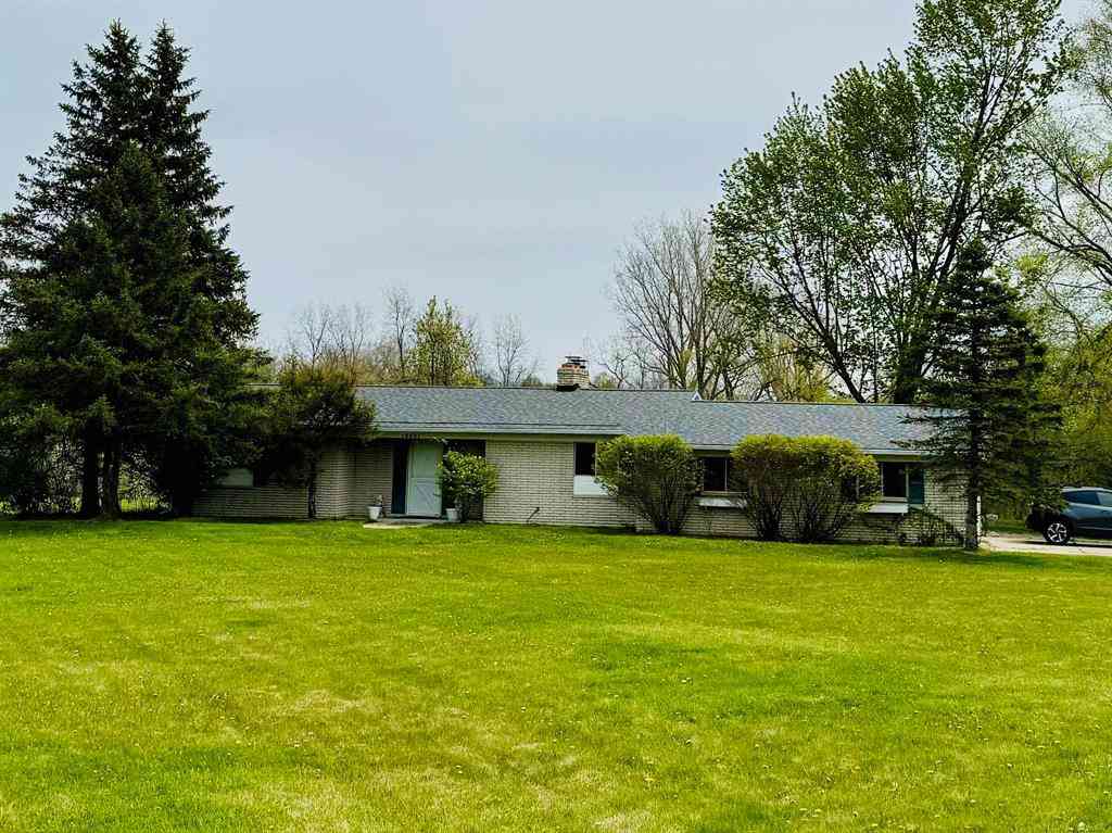 Homes For Sale - 10201 N Fenton Road <br/> Fenton, MI 48430