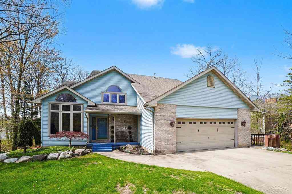 Homes For Sale - 5089 N Fox Road <br/> Midland County, Sanford, MI 48657