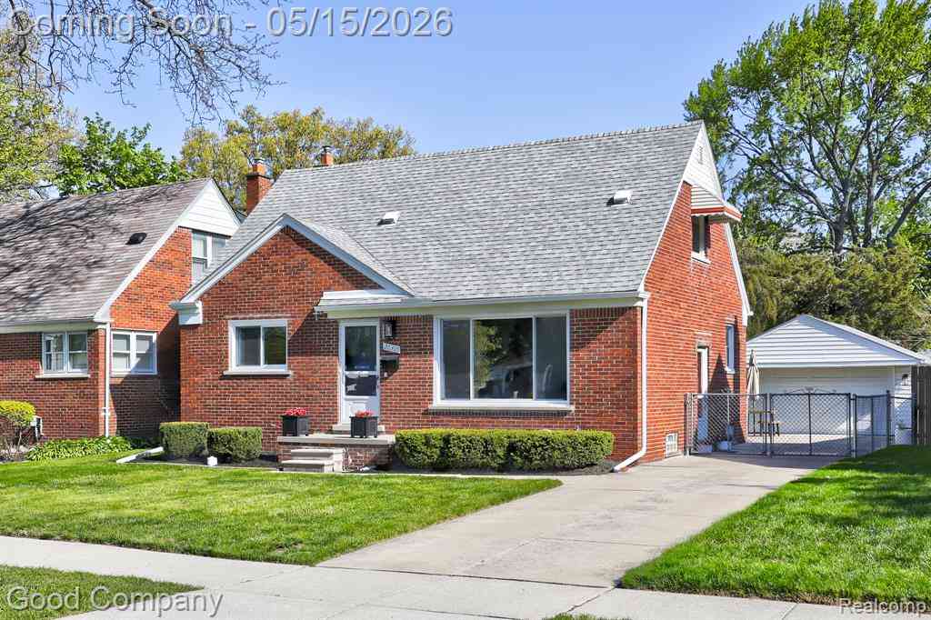 Homes For Sale - 20305 Frazho Street <br/> Saint Clair Shores, MI 48081