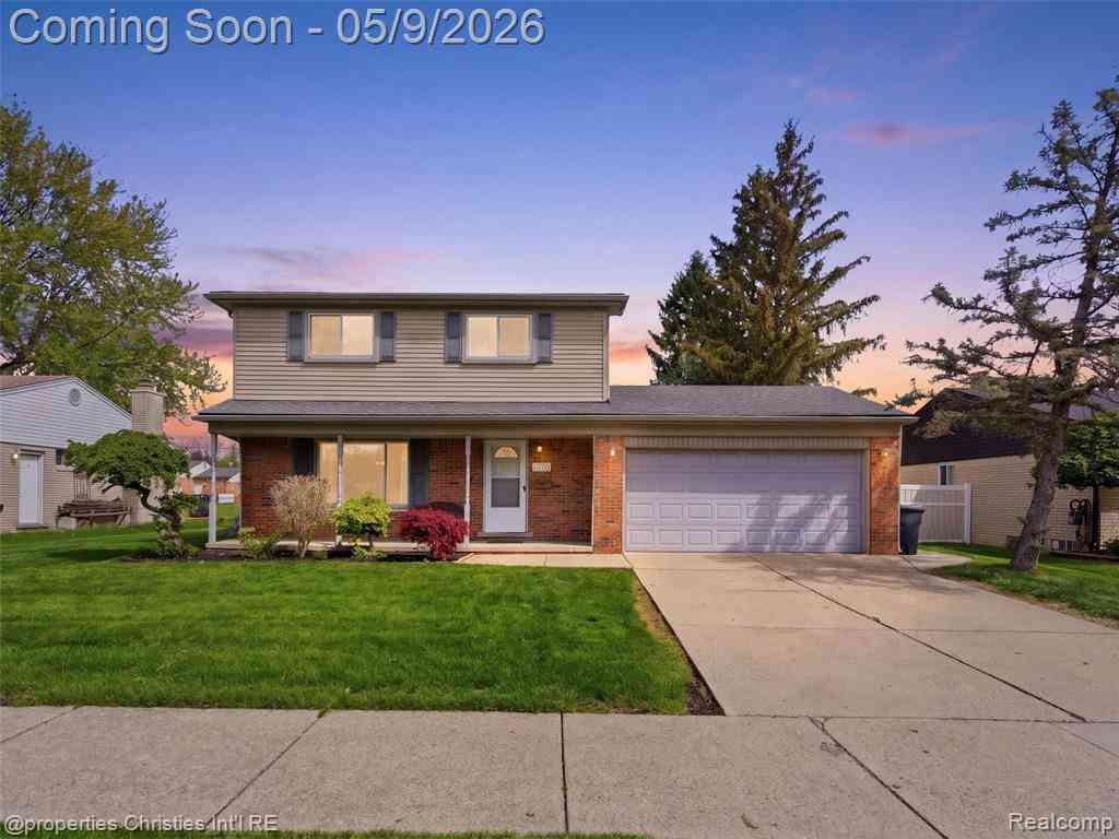 Homes For Sale - 29526 Lyndon Street <br/> Livonia, MI 48154