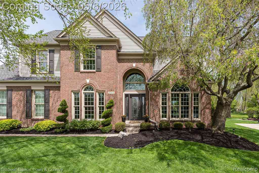 Homes For Sale - 47920 Picadilly Court <br/> Canton, MI 48187
