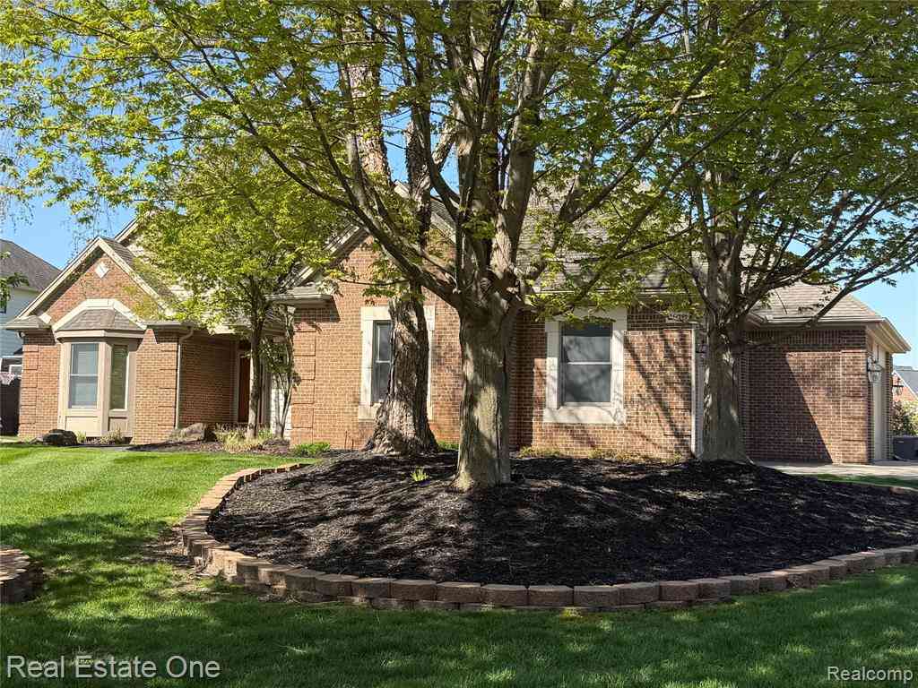 Homes For Sale - 2616 Pebble Beach Drive <br/> Oakland, MI 48363