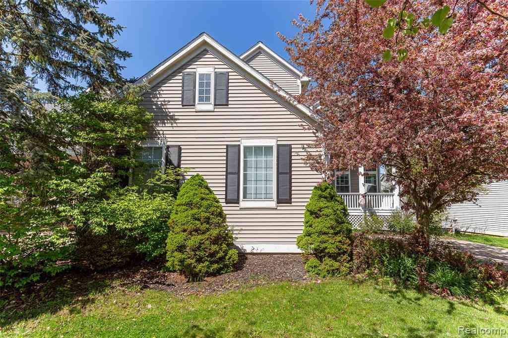Homes For Rent - 1484 Chapleau Drive <br/> Ann Arbor, MI 48103