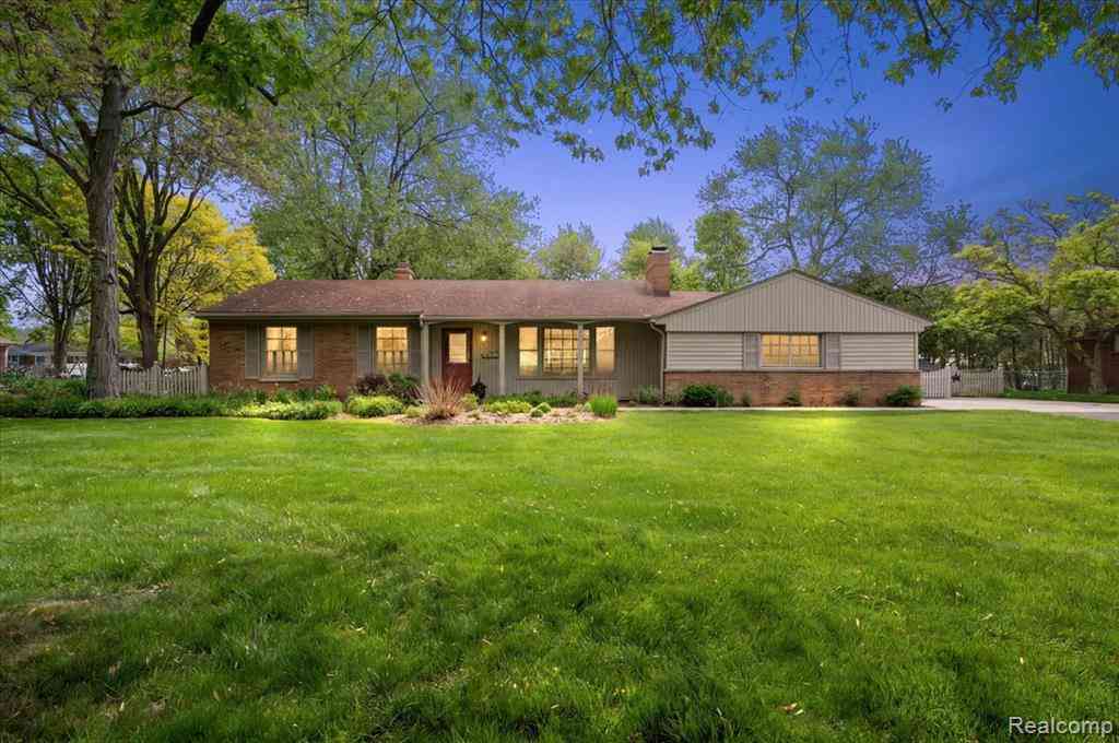 Homes For Sale - 28416 Westerleigh Road <br/> Farmington, MI 48334