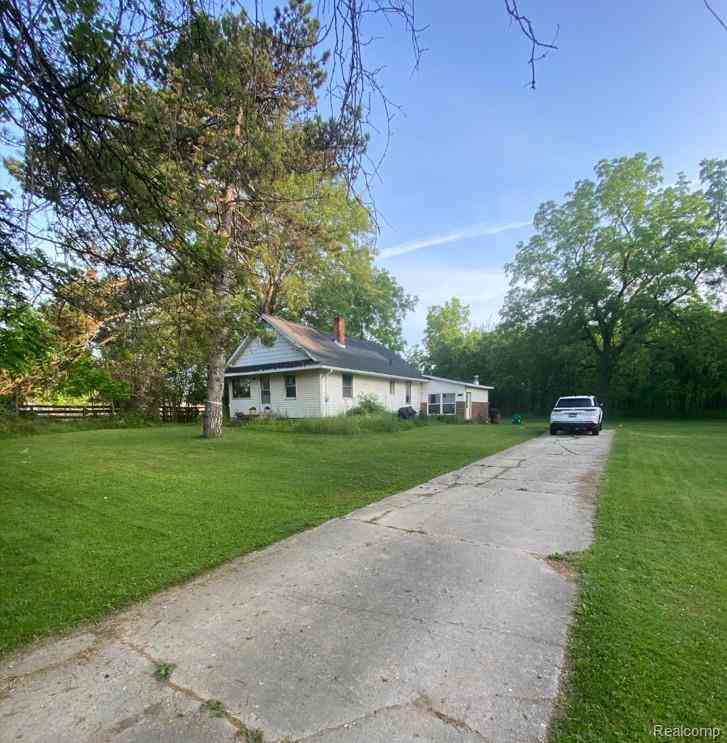 Homes For Sale - 6109 E Baldwin Road <br/> Grand Blanc, MI 48439