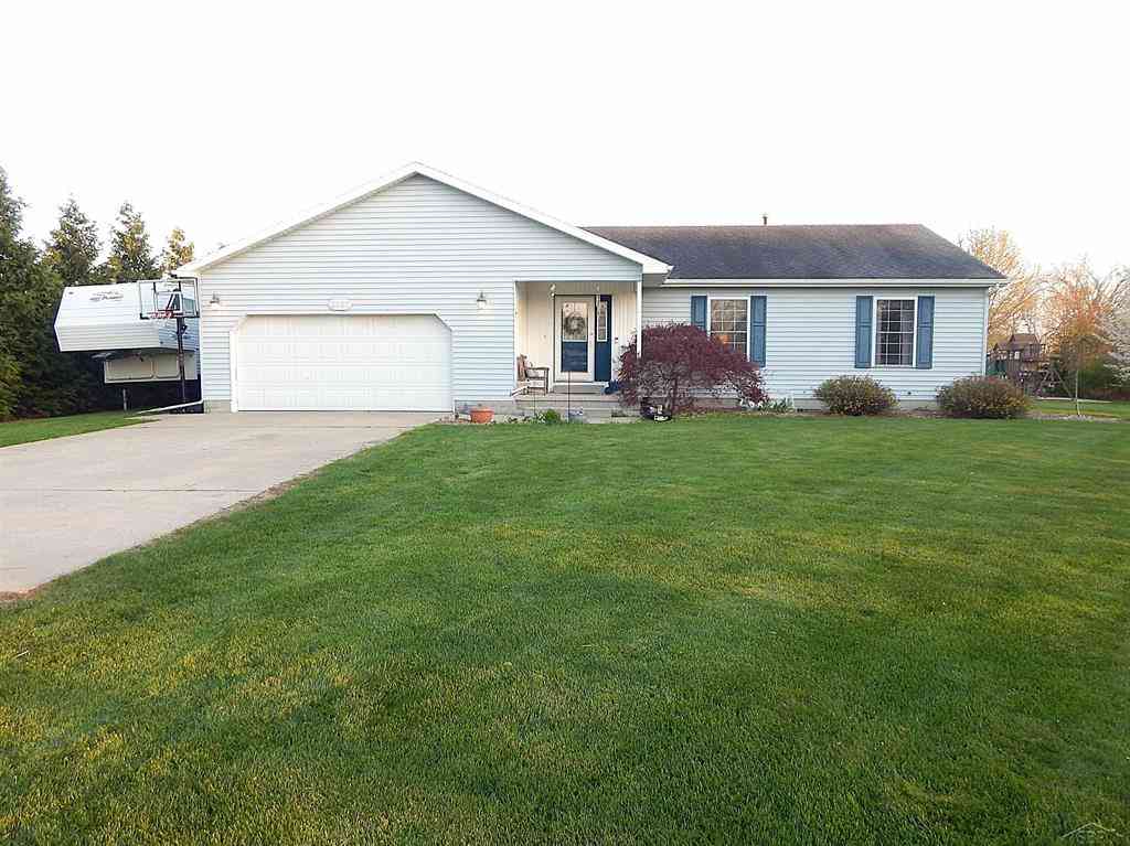 Homes For Sale - 2880 E Fisher Road <br/> Bay City, MI 48706