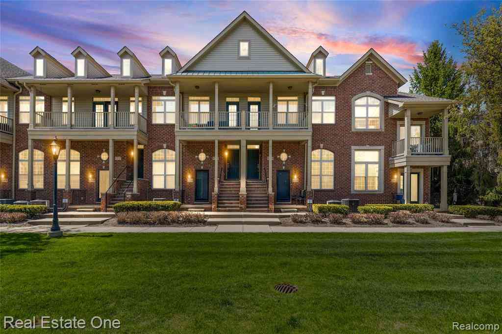 Condo For Sale - 160 Sandy Lane <br/> Walled Lake, MI 48390