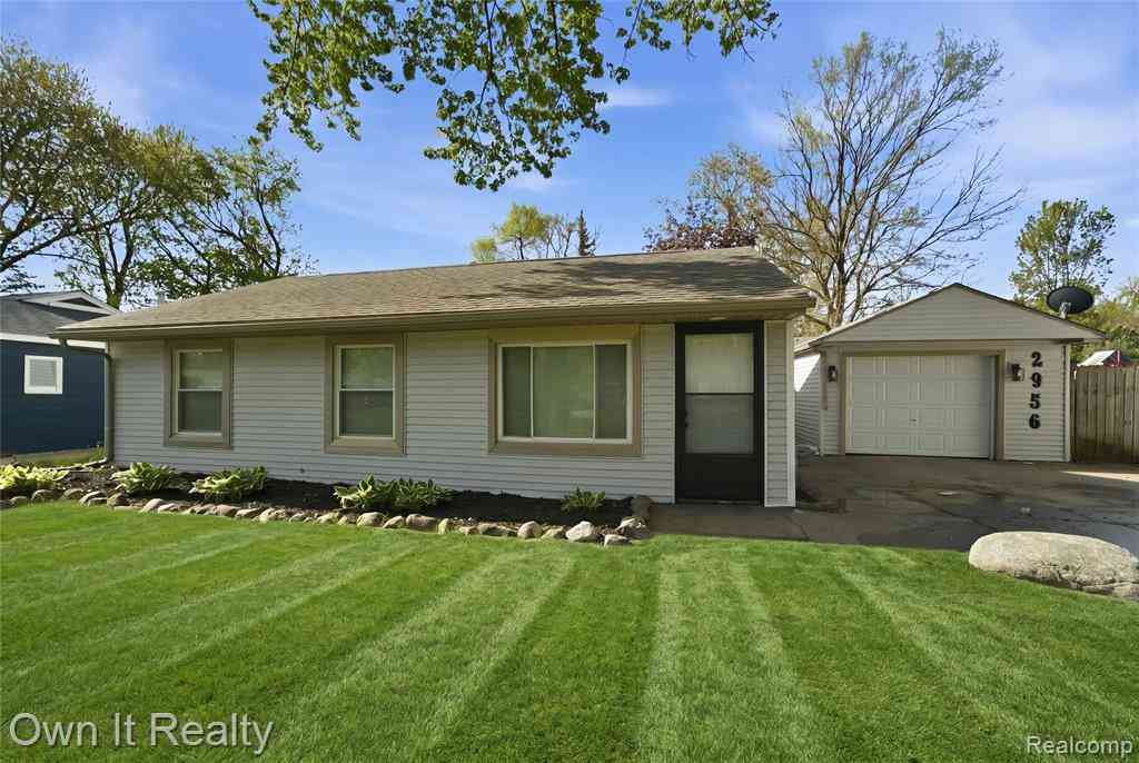 Homes For Sale - 2956 James Road <br/> Auburn Hills, MI 48326