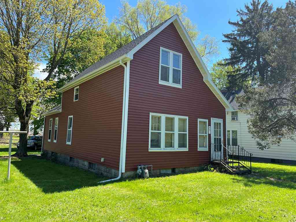 Homes For Sale - 861 Paw Paw Avenue <br/> Benton Harbor, MI 49022