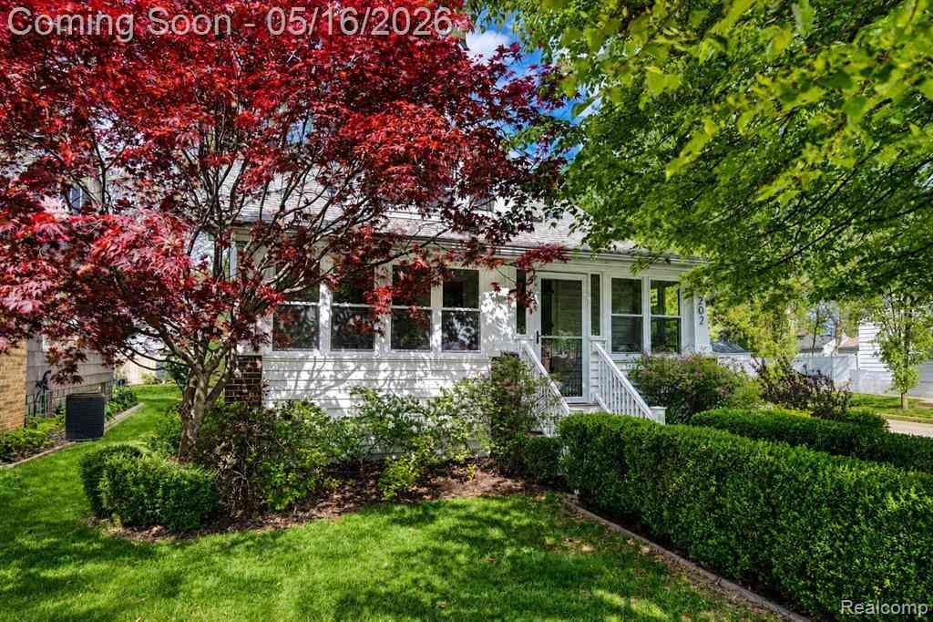 Homes For Sale - 202 S Connecticut Avenue <br/> Royal Oak, MI 48067