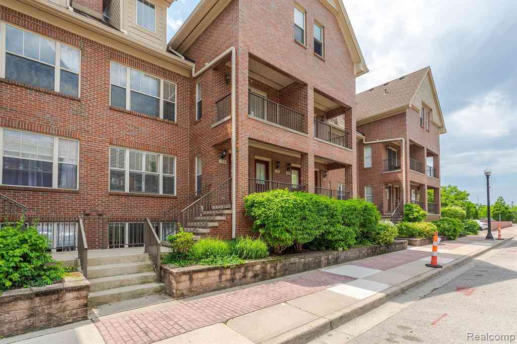 Condo For Rent - 159 Allenhurst Avenue <br/> Royal Oak, MI 48067