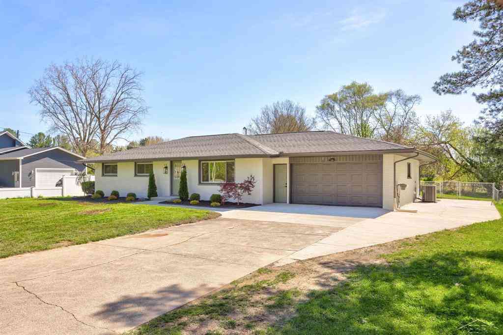 Homes For Sale - 3950 N Thomas Road <br/> Saginaw County, Freeland, MI 48623