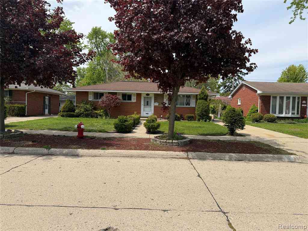 Homes For Rent - 9001 Shannon Drive <br/> Sterling Heights, MI 48314