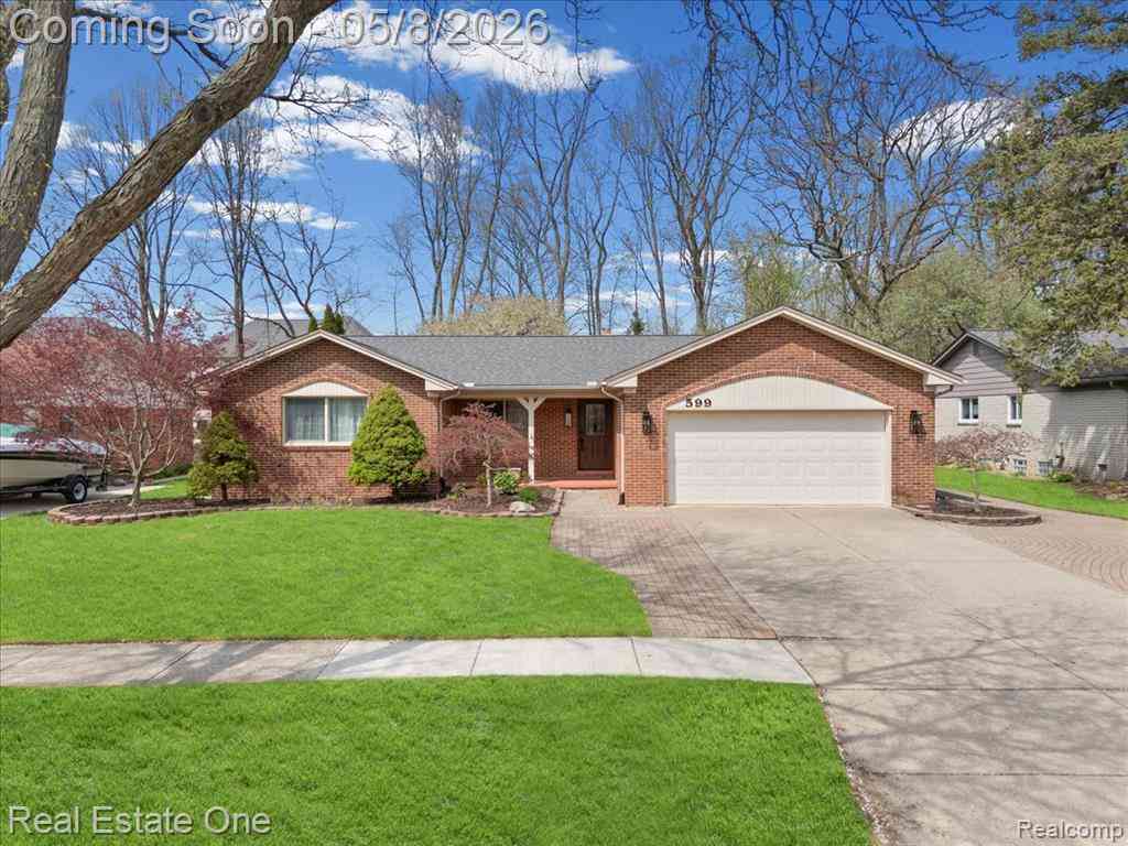 Homes For Sale - 599 Thurber Drive <br/> Troy, MI 48085