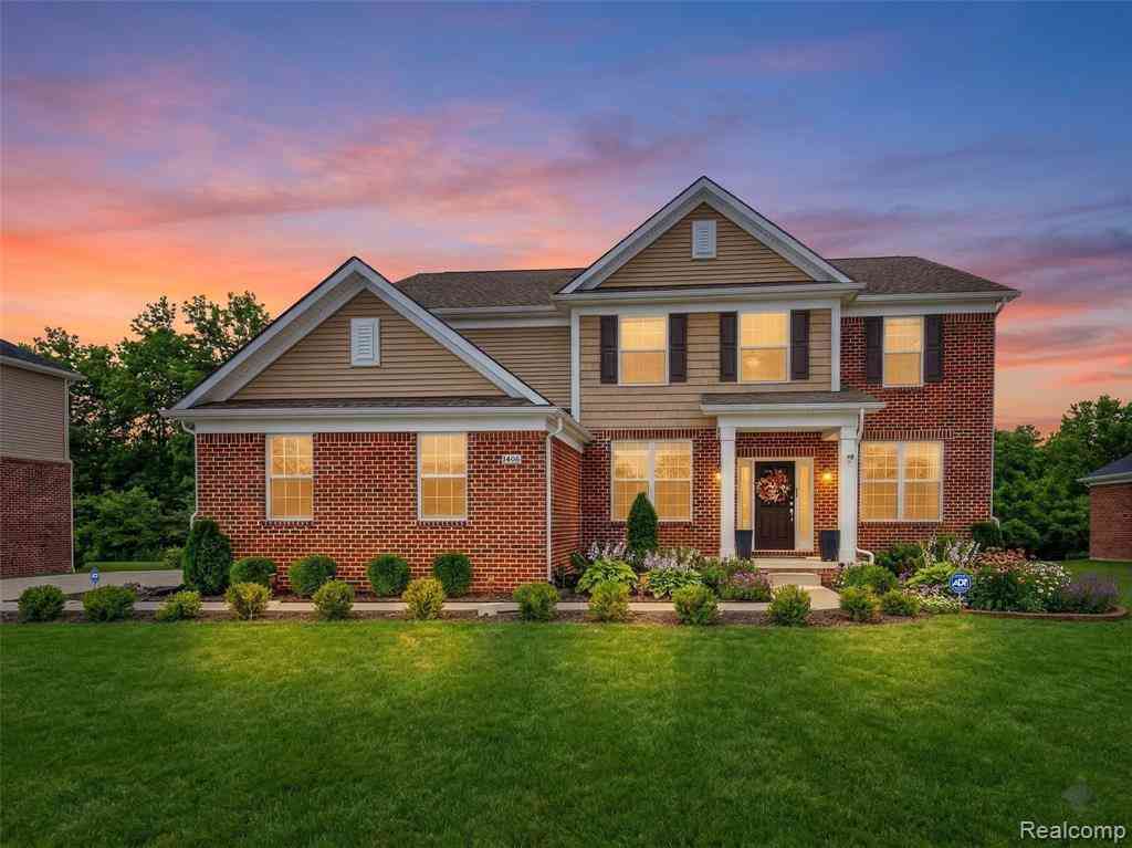 Homes For Sale - 4172 Walcott Drive <br/> Lake Orion, MI 48359