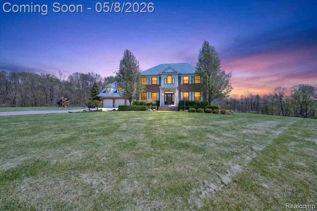 Homes For Sale - 7156 Manor Lane <br/> Fowlerville, MI 48836