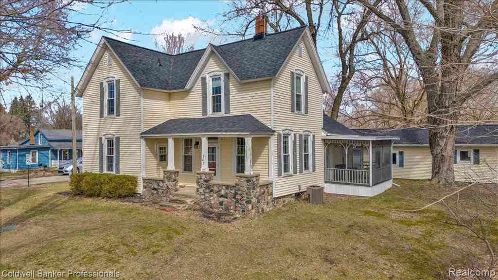 Homes For Sale - 205 S Lake Pleasant Road <br/> Lapeer County, Attica, MI 48412