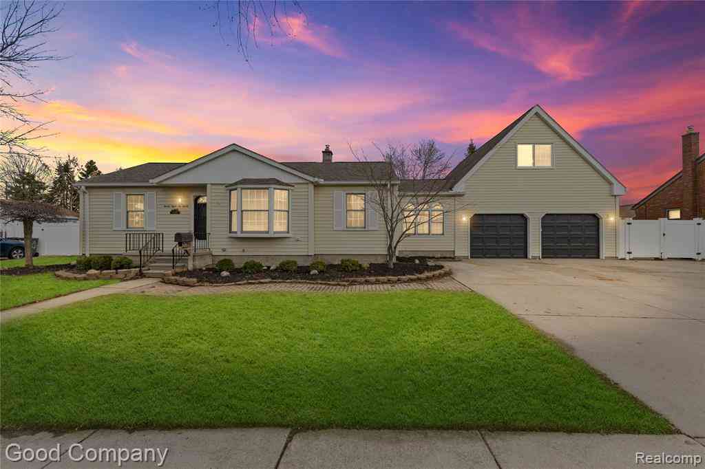 Homes For Sale - 28280 Roy Street <br/> Saint Clair Shores, MI 48081
