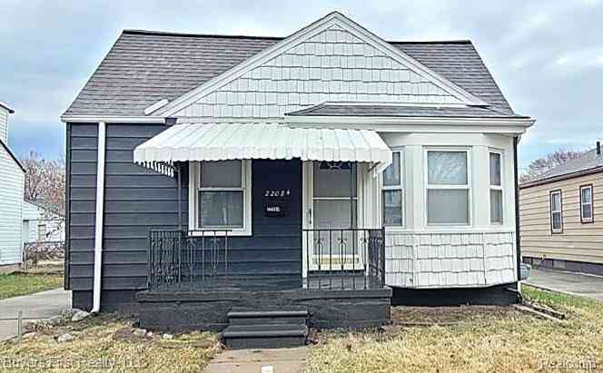 Homes For Sale - 22084 Normandy Avenue <br/> Eastpointe, MI 48021