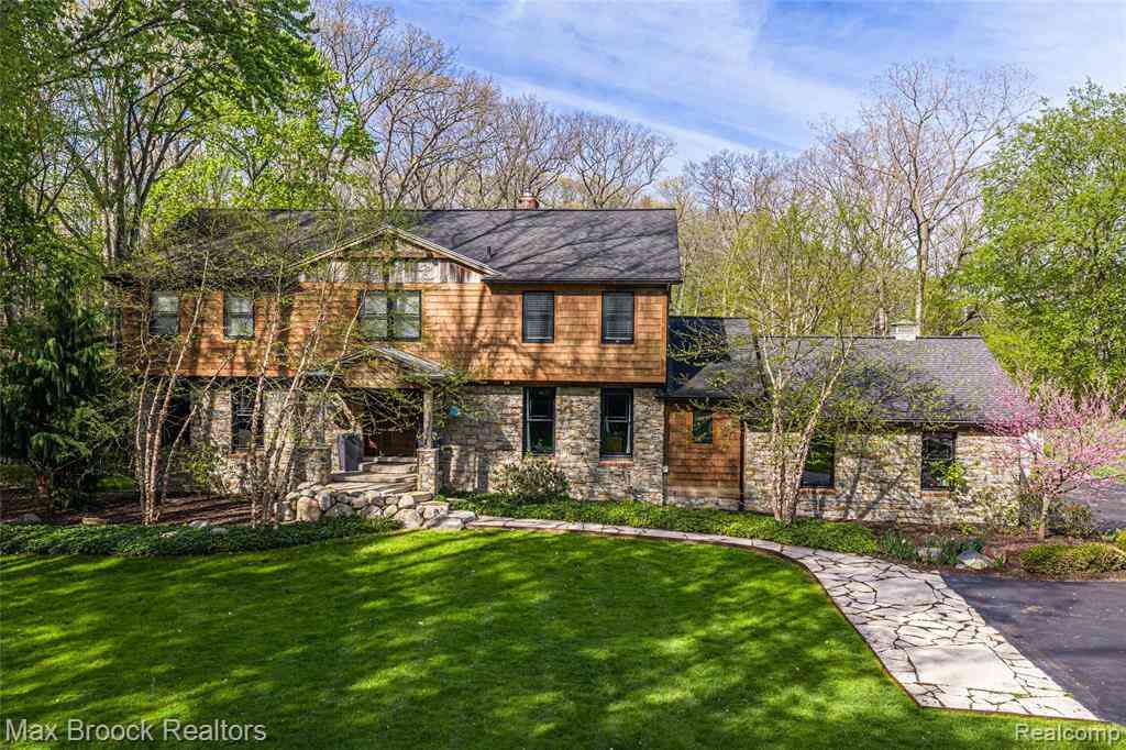 Homes For Sale - 1547 Kensington Road <br/> Bloomfield Hills, MI 48304