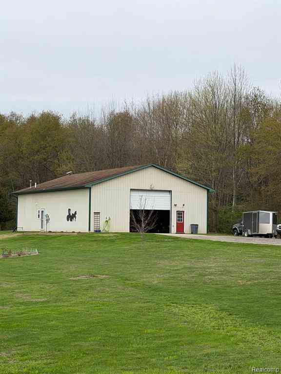Homes For Sale - 8128 Howard Road <br/> Lapeer County, Marlette, MI 48453