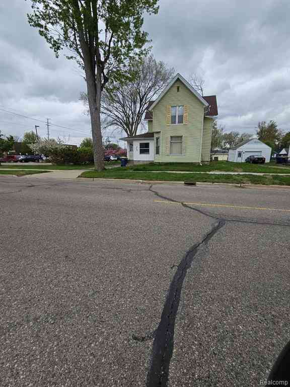 Homes For Sale - 209 E Corunna Avenue <br/> Shiawassee County, Corunna, MI 48817
