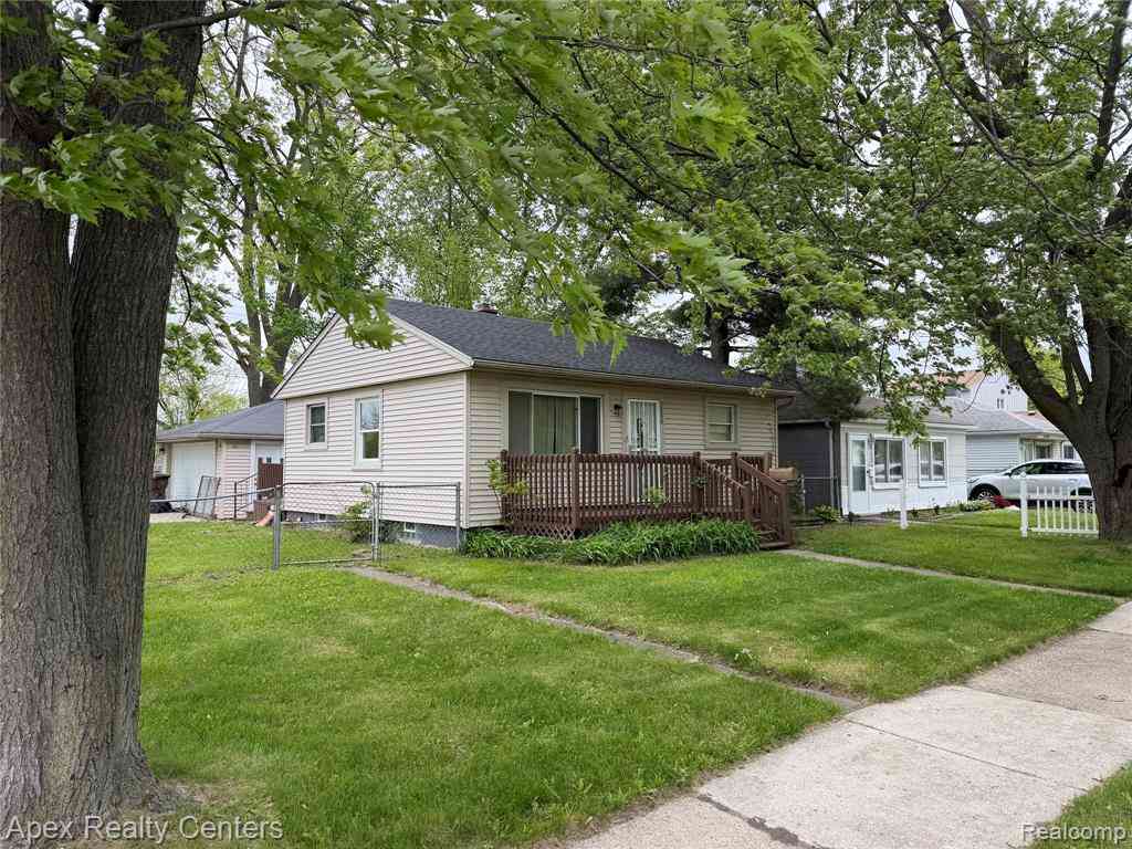 Homes For Rent - 32370 Carlisle Parkway <br/> Wayne, MI 48184