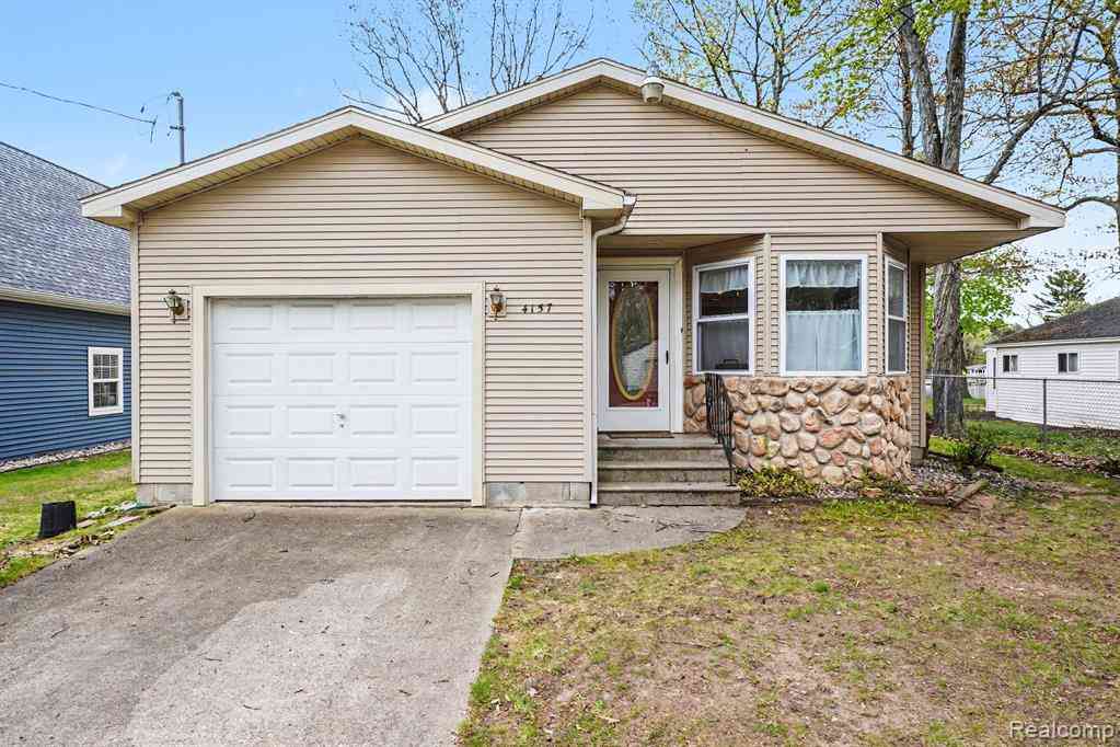 Homes For Sale - 4157 Betty Lee Boulevard <br/> Gladwin County, Gladwin, MI 48624