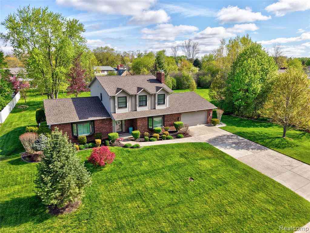 Homes For Sale - 6338 Covered Wagons Trail <br/> Flint, MI 48532