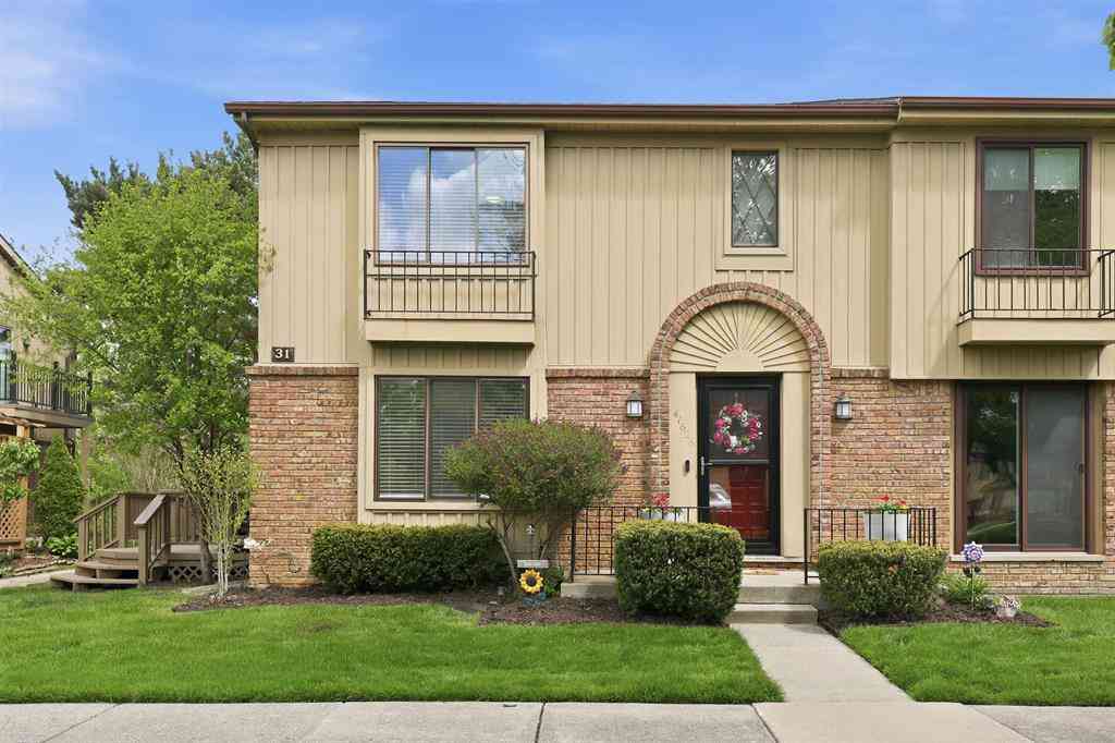 Condo For Sale - 41626 Bedford Street <br/> Canton, MI 48187