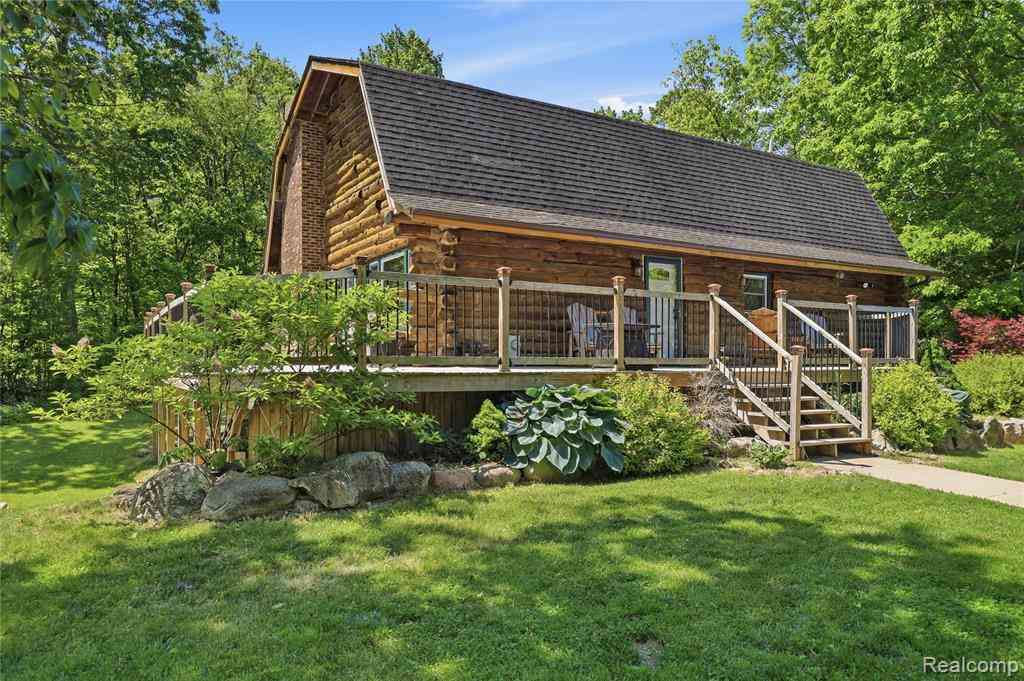 Homes For Sale - 14830 County Line Road <br/> Shiawassee County, Byron, MI 48418