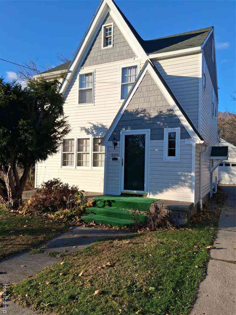 Homes For Sale - 525 E Mount Hope Avenue <br/> Lansing, MI 48910