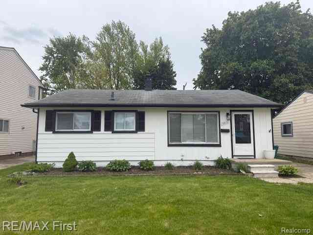 Homes For Sale - 33131 Kathryn Street <br/> Garden City, MI 48135