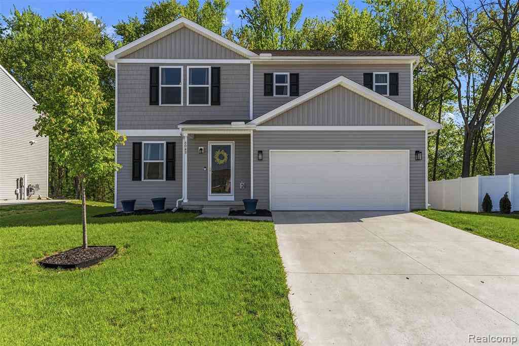 Homes For Sale - 6048 Burton Estates Drive <br/> Burton, MI 48519