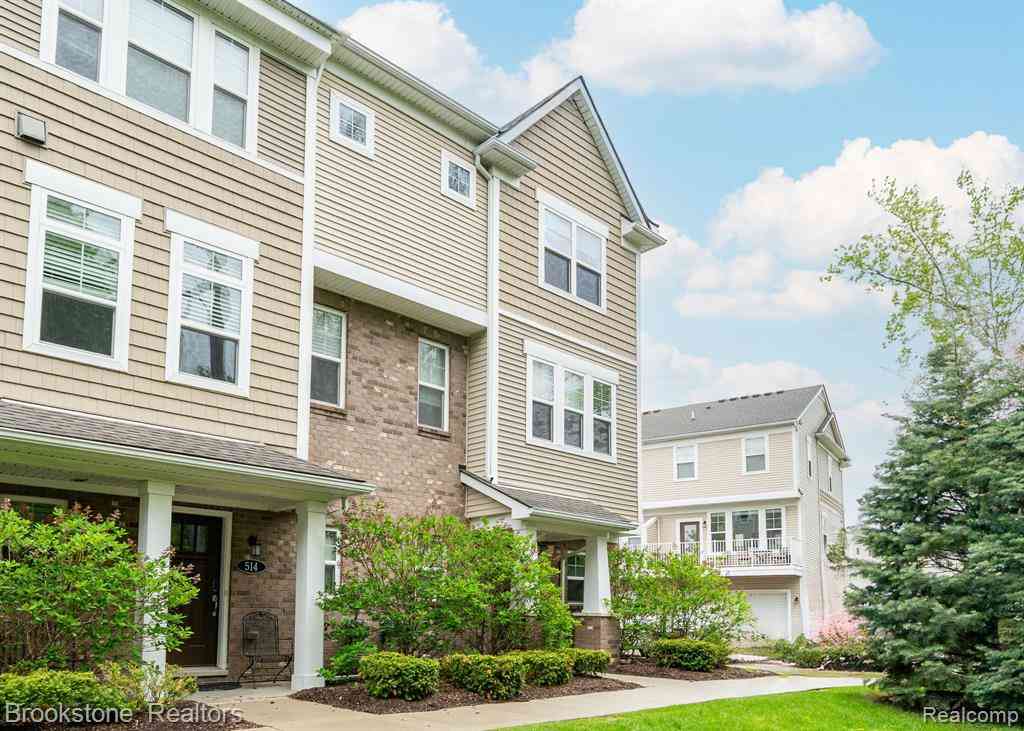 Condo For Sale - 512 Midland Boulevard <br/> Royal Oak, MI 48073