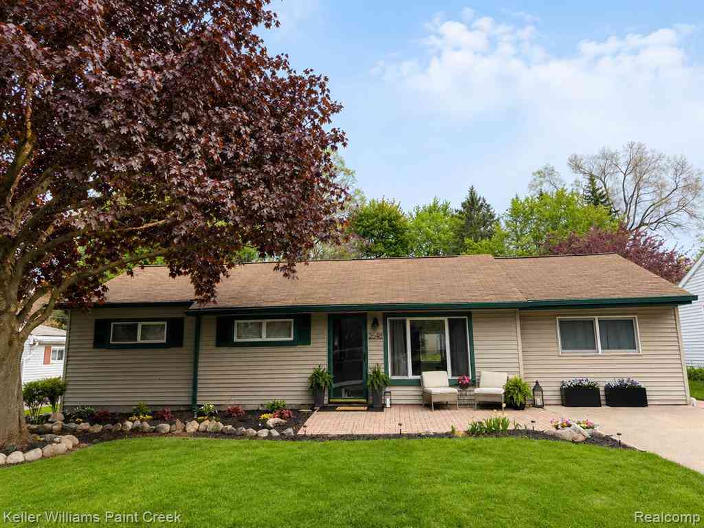 Homes For Rent - 2646 Genes Drive <br/> Auburn Hills, MI 48326