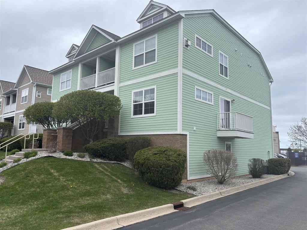 Condo For Sale - 707 E State Street <br/> Grand Traverse County County, Traverse City, MI 49686
